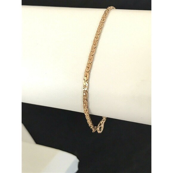 New Boutique Bracelet Gold Plated Delicate Chain Twisted Design 6X - Picture 4 of 5